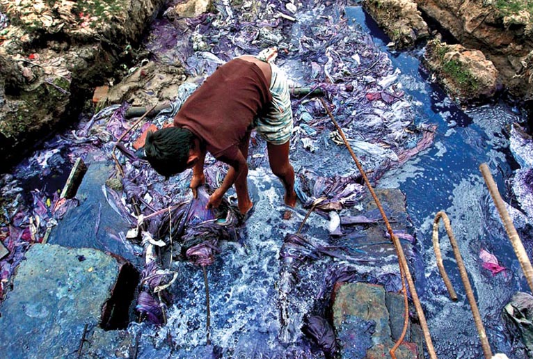 No dia mundial da água uma reflexão sobre a indústria da moda.