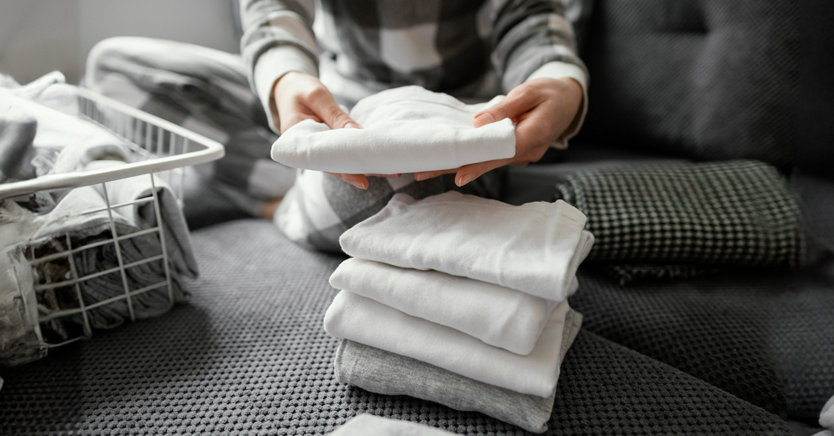 Como deixar a roupa branca por mais tempo? Veja essas dicas!